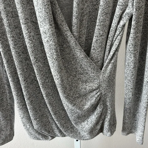 Tahari Sweater L Draped Surplice Front Modern Boho Sultry Minimalist Street Chic - Picture 6 of 15